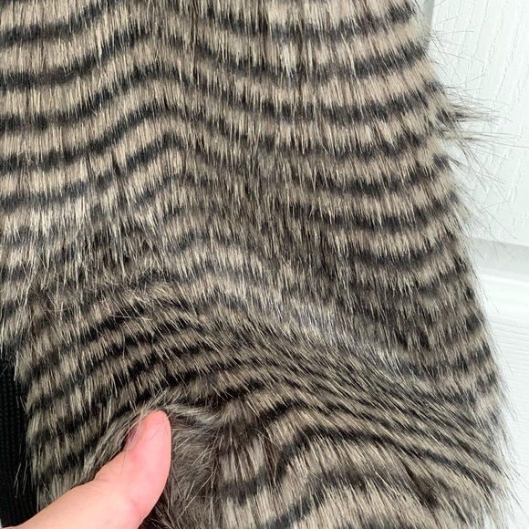 Maurice Faux Fur Knit Vest - Picture 2 of 3